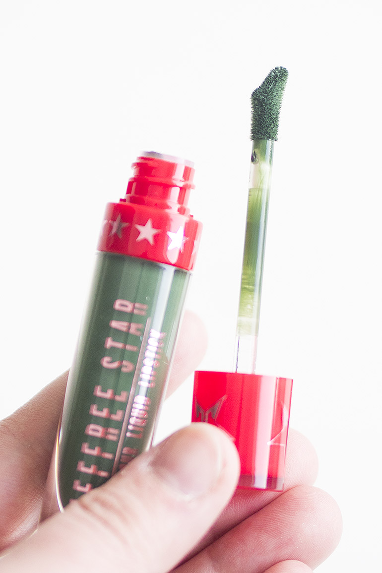 Jeffree Star Velour Liquid Lipstick Crocodile Tears swatch